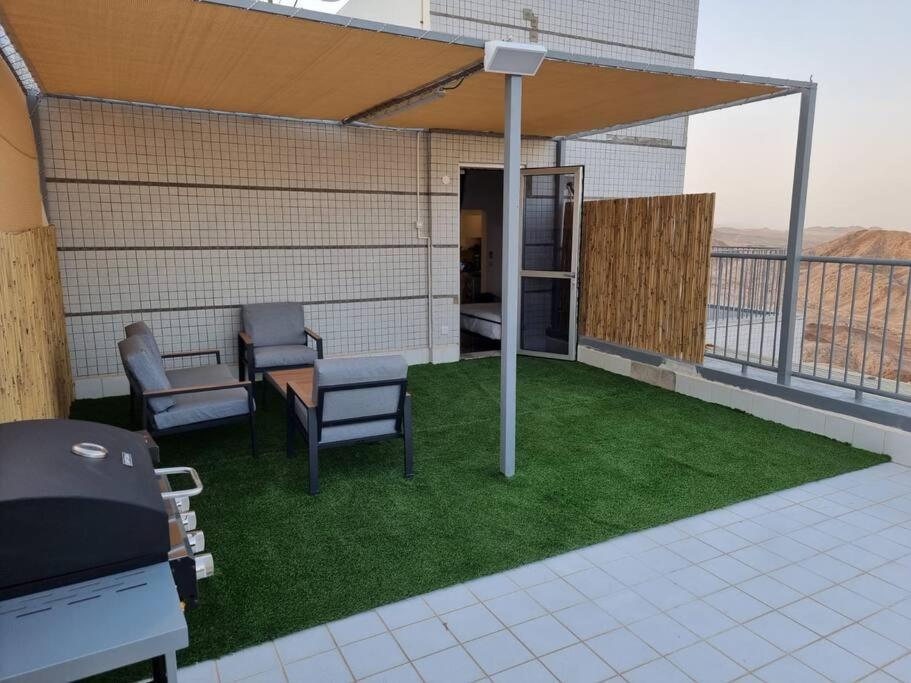 Appartamento דירת זוּגַג מפנקת עם מרפסת משגעת ונוף למפרץ. Eilat Esterno foto